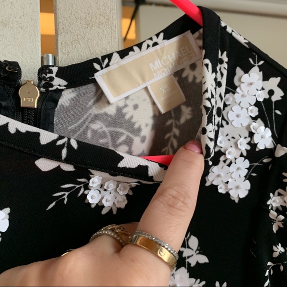 Michael Kors 3D Floral Sequined Dress - Picture 9 of 10
